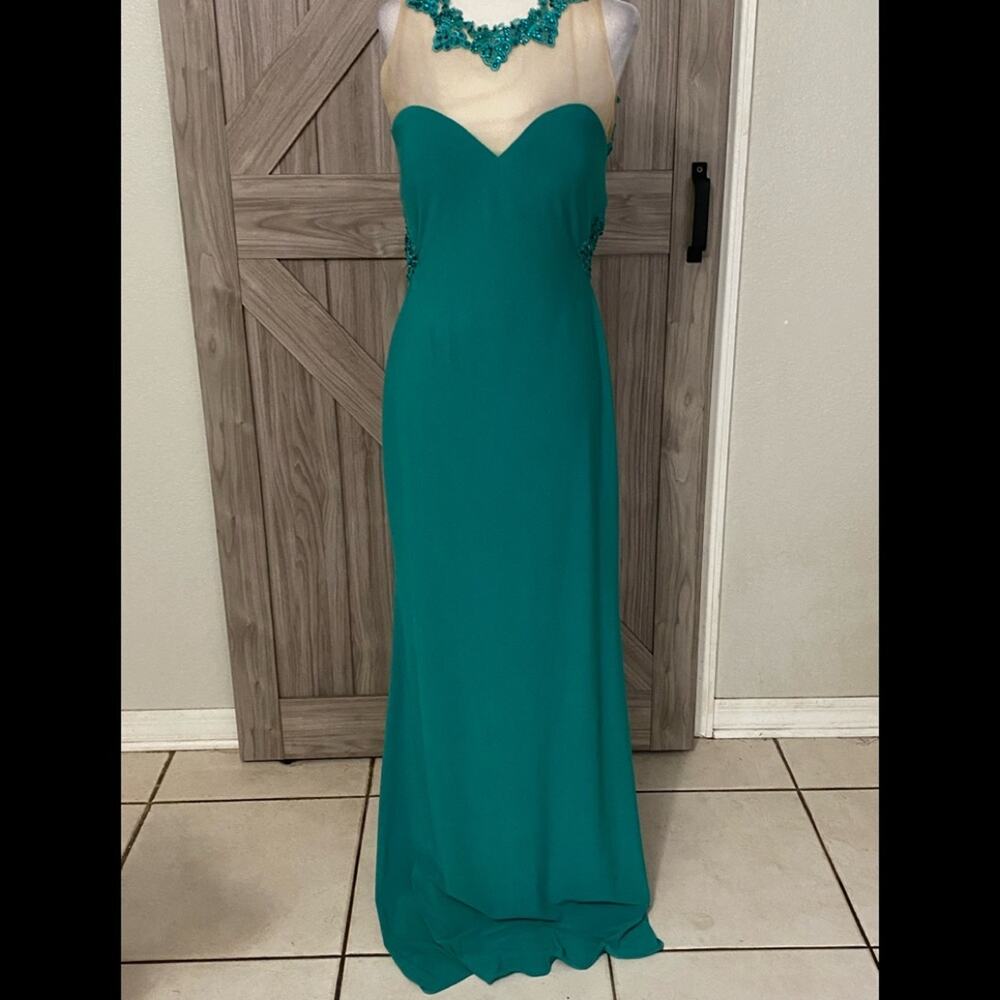 NWOT Madison James size 12 long green formal dress cut outs and stones